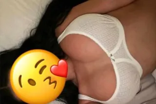 😘New Latina available 24/7😘 - Image 1